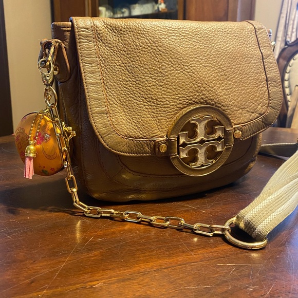 Vintage Tory Burch Leather Crossbody w/ extra strap! Cleaned & Refreshed! - Picture 12 of 13